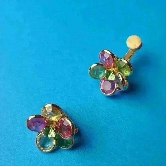 Vintage colorful glass flowers rhinestone gold tone earrings clip-on - Picture 9 of 12